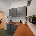 Апартаменти Zara Apartment