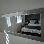Zara Apartment Апартаменти