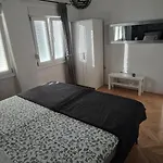 Zara Apartment Апартаменти Задар