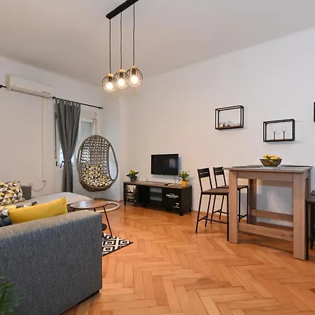 Zara Apartment Lejlighed