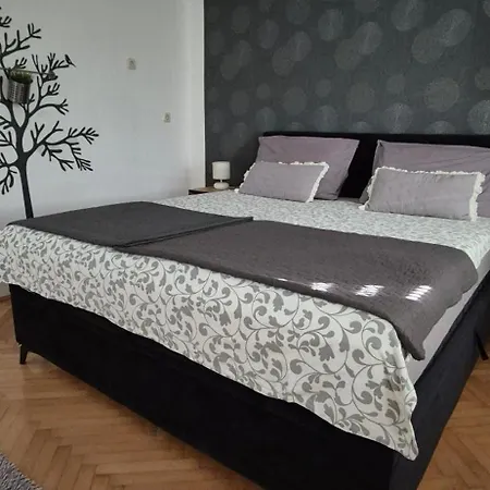 Zara Apartment Apartman *