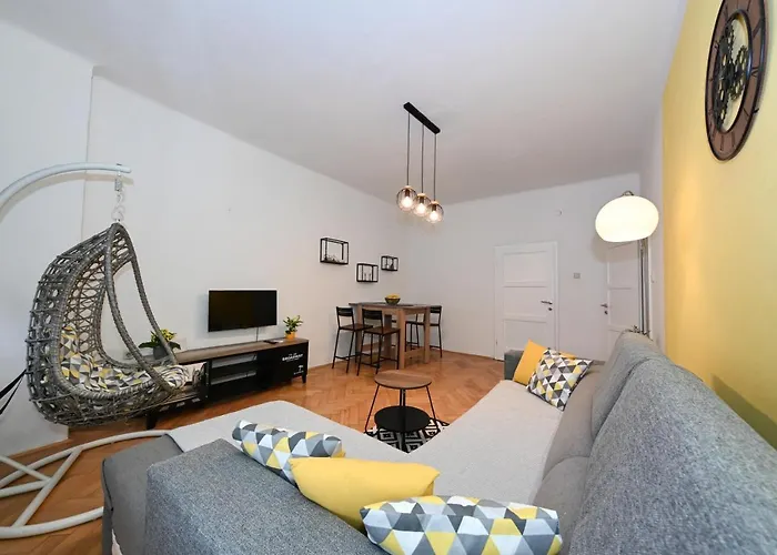 Apartamento Zara Apartment *